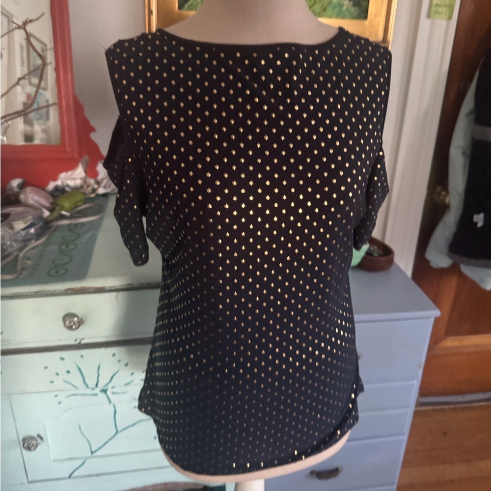Tommy Hilfiger Black and Gold Polka Dot Women's Top Cold Shoulder M Stretch VGUC